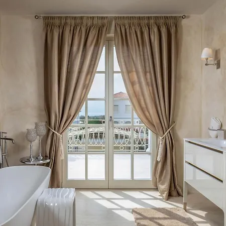 빌라 Vabriga Sleeps 8 With Pool Air Con And Wifi *